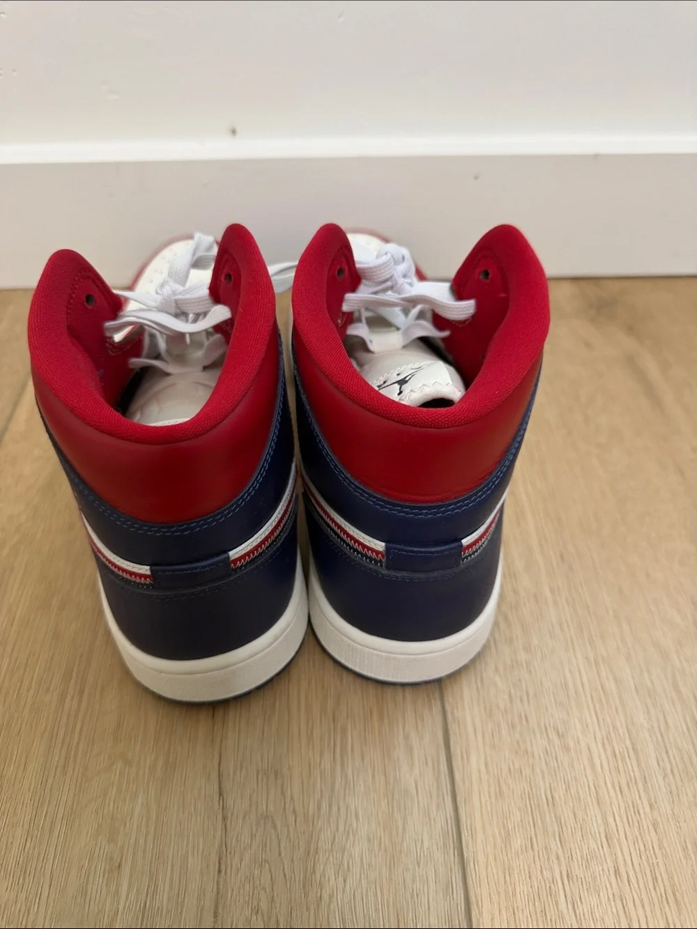 Nike High-Top Sneakers in White, Red and Navy